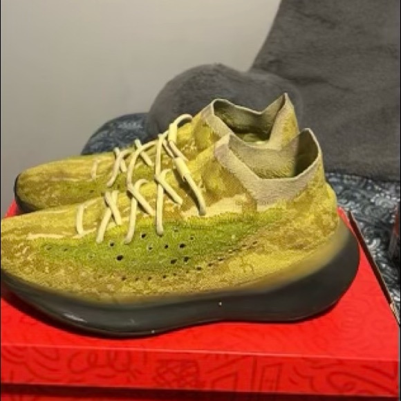 Yeezy 380 ‘Hylyte’ - Picture 4 of 5